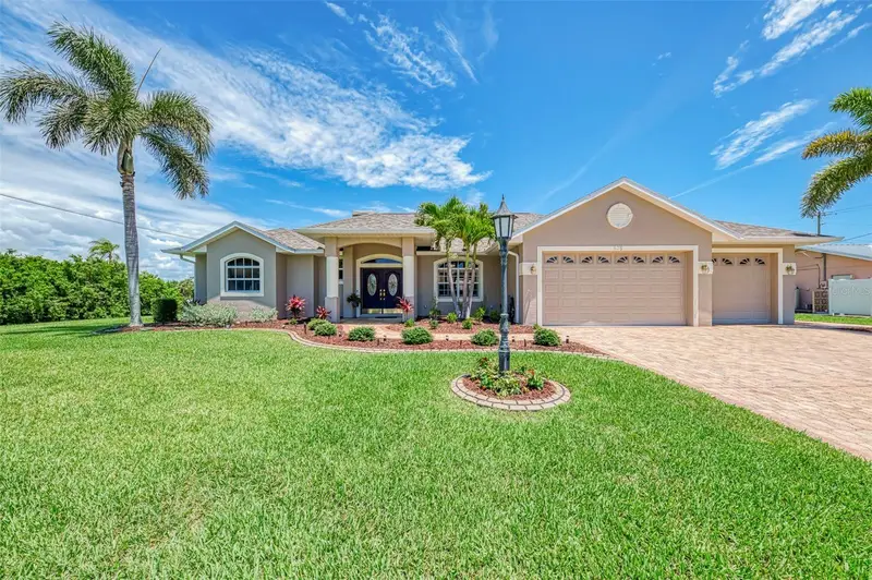 935 Graham Rd, FL