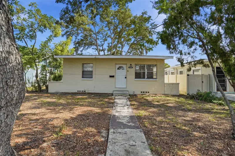 4826 S 8th Ave S, FL