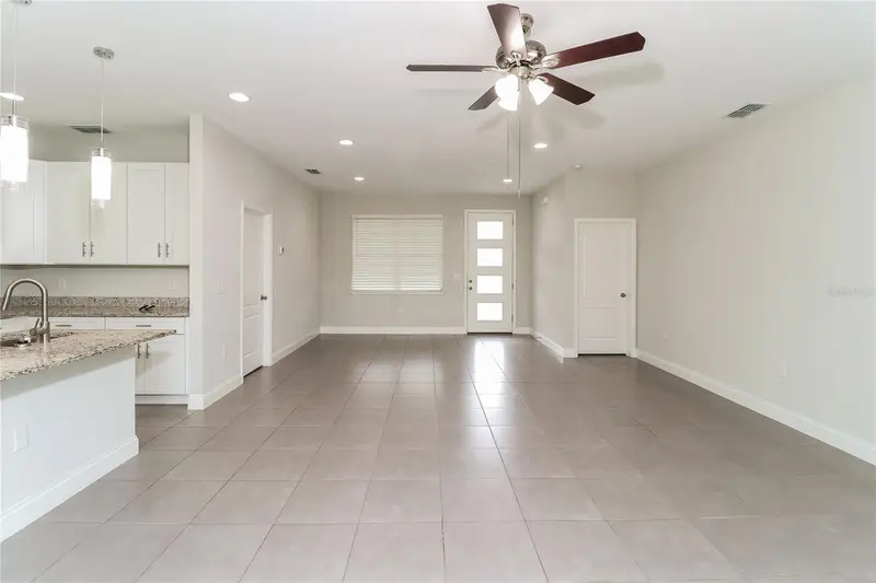 431 Arkansas Ct, FL