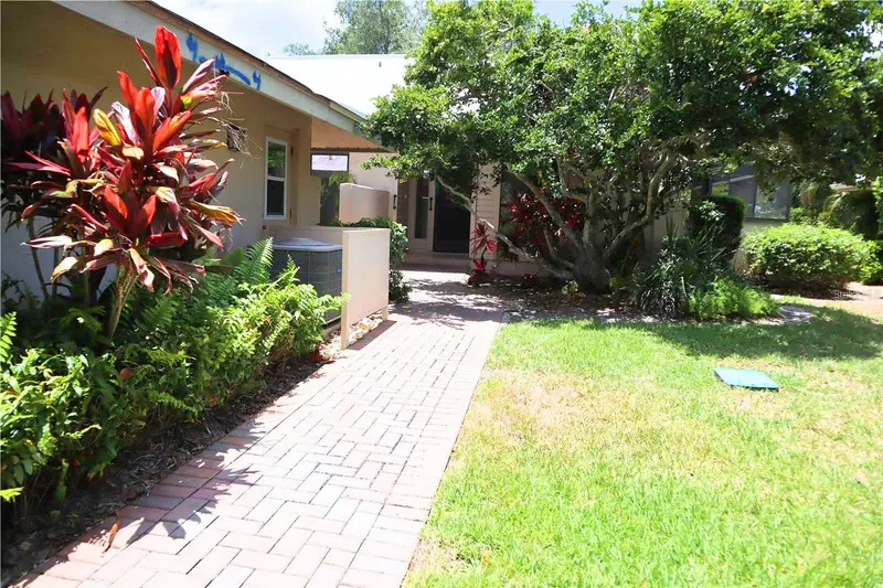 4820 Kestral Park Cir #18, FL