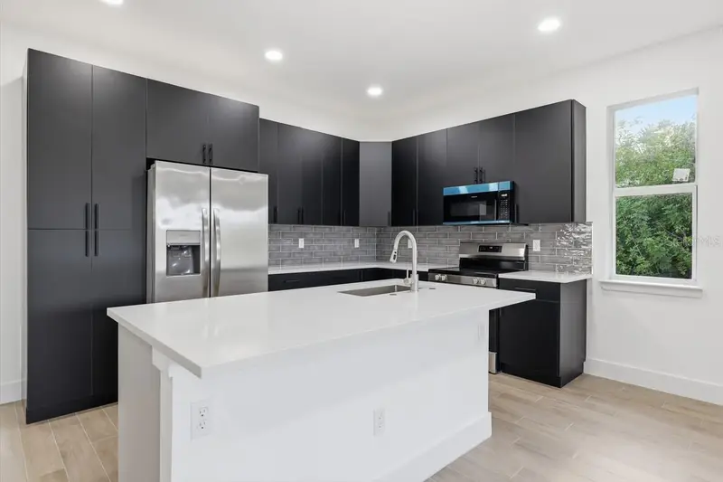 500 Sunset Rd N, FL