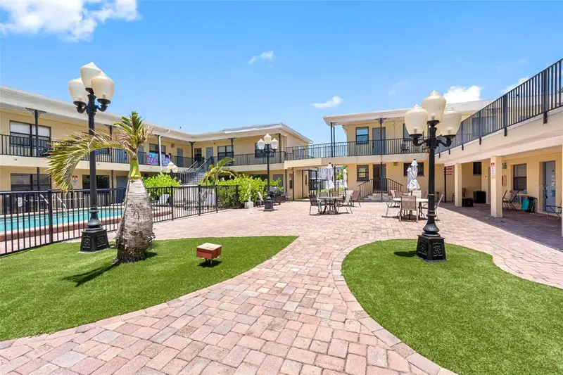 16333 Gulf Blvd #210, FL