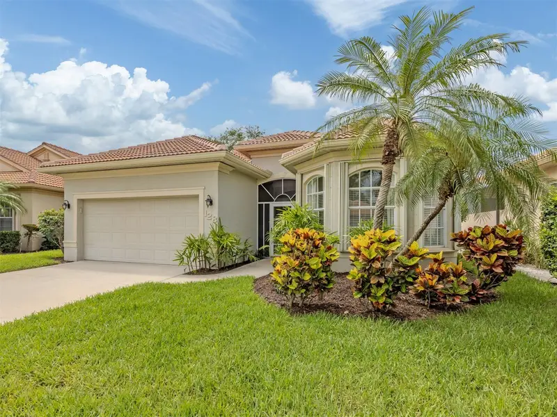 128 Amora Ave, FL