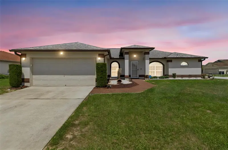 6352 Prominence Point Dr, FL