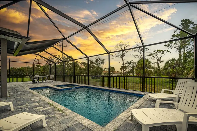265 Annapolis Ln, FL