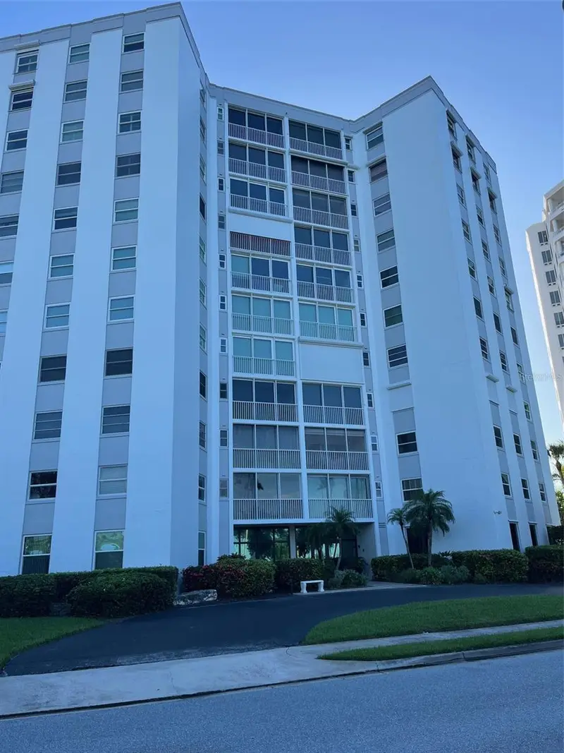 435 S Gulfstream Ave #206, FL