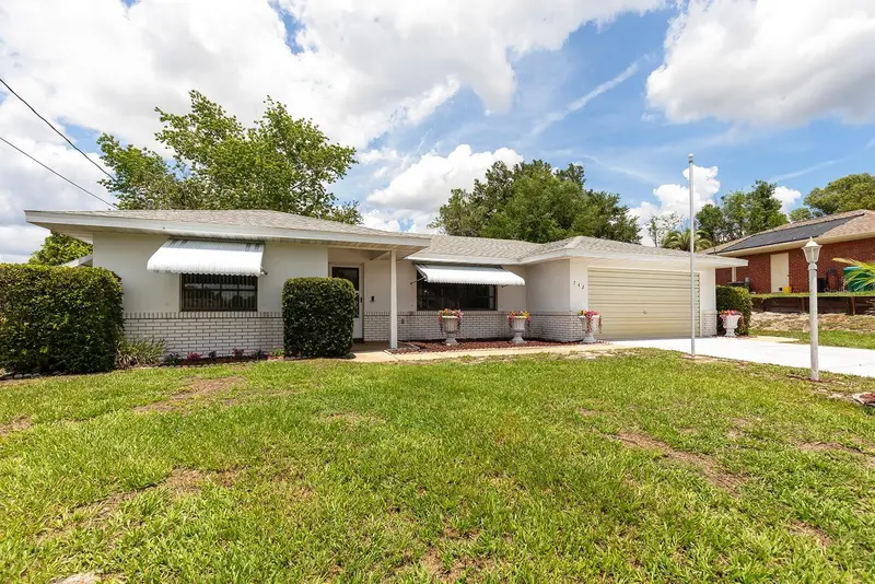 742 Armadillo Dr, FL