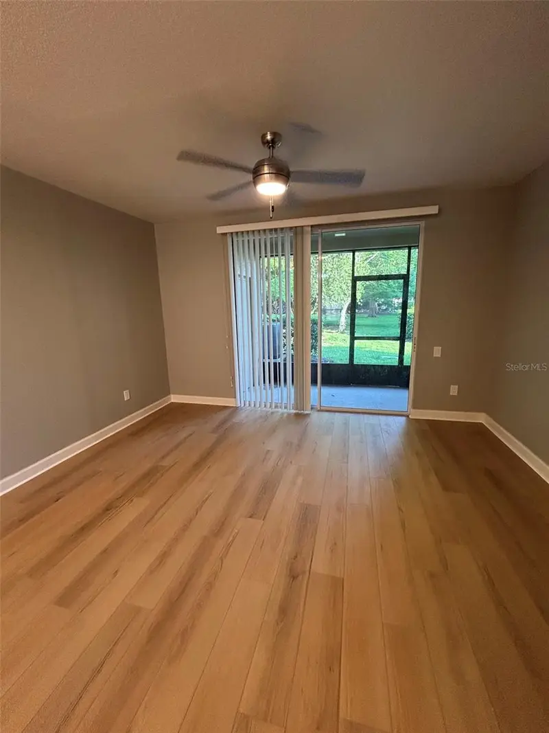 723 Shropshire Loop, FL