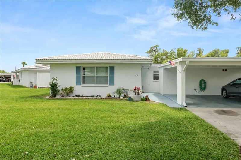 711 Barber Cir #711, FL