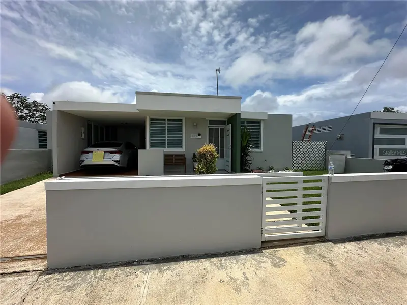 0001 Urb. ExtensióN De La Ceiba, PR