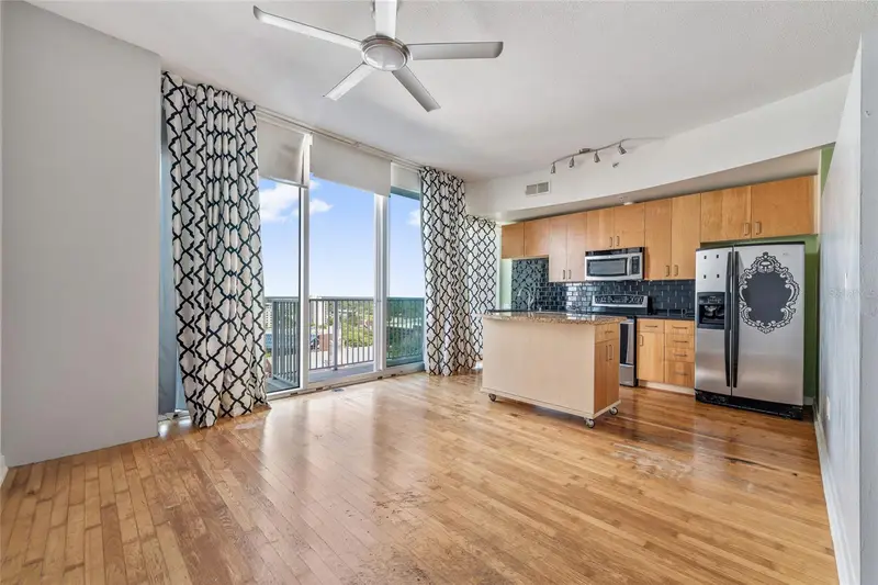 155 S Court Ave #1107, FL