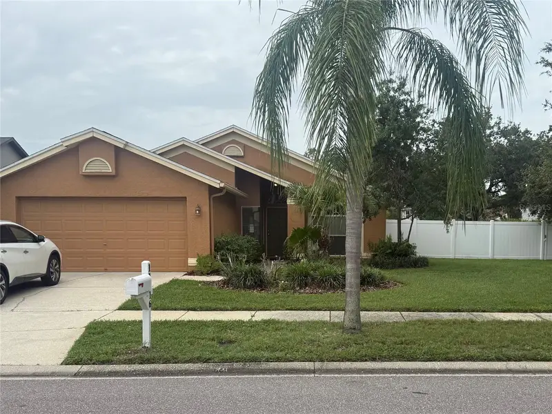 11516 Whispering Hollow Dr, FL