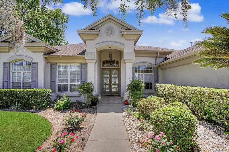 2114 Se 25th Loop, FL