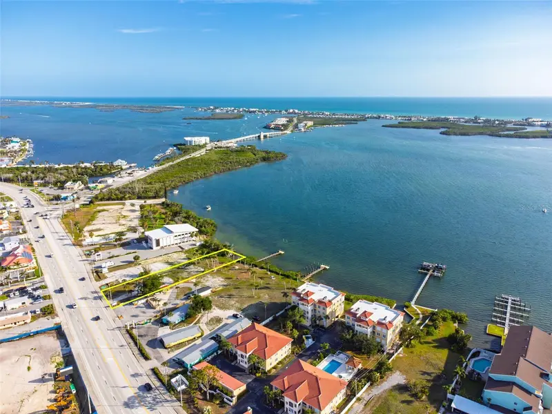 1144 S Mccall Rd, FL