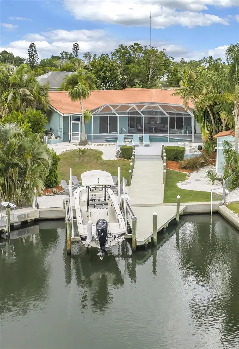 4911 Palmetto Point Dr, FL