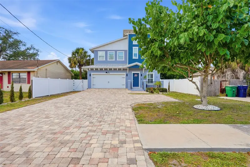 6709 Interbay Blvd, FL