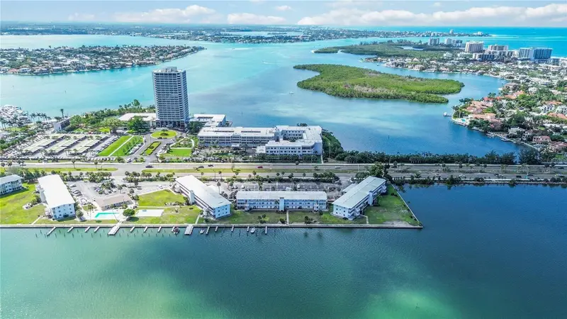 765 John Ringling Blvd #5, FL