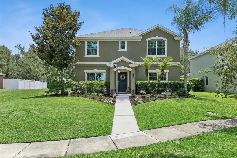 913 Bending Oak Trl, FL