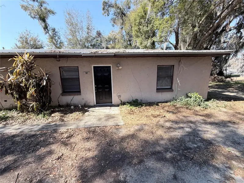 670 Garden St, FL