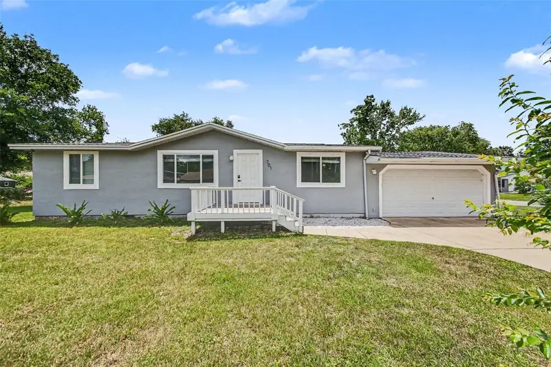 701 E Woodland St, FL