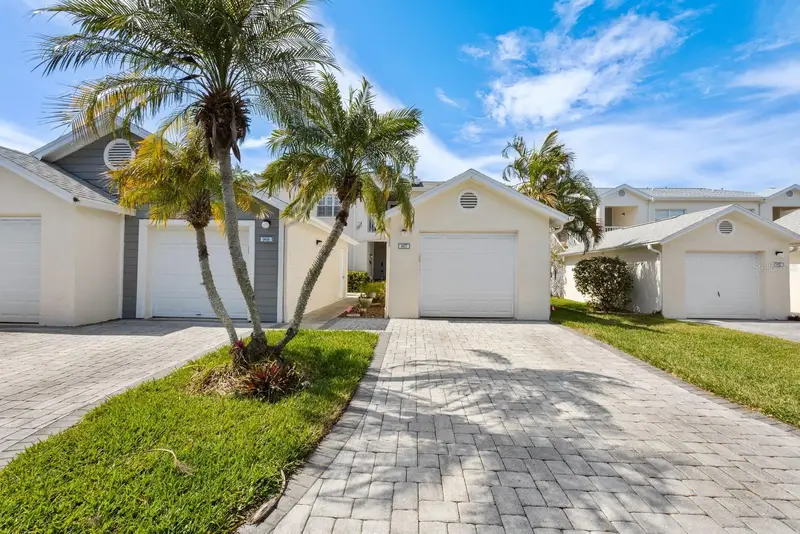 11600 Shipwatch Dr #1417, FL