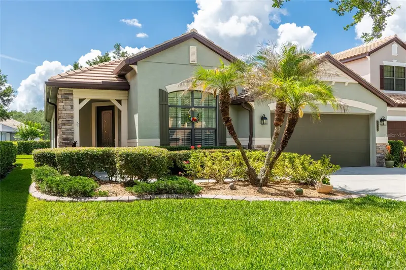 20305 Ash Grove Ln, FL
