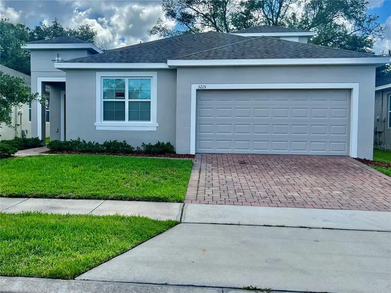 3215 Stratton Cir, FL