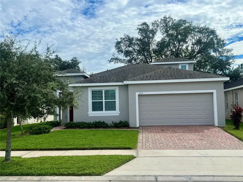 3215 Stratton Cir, FL