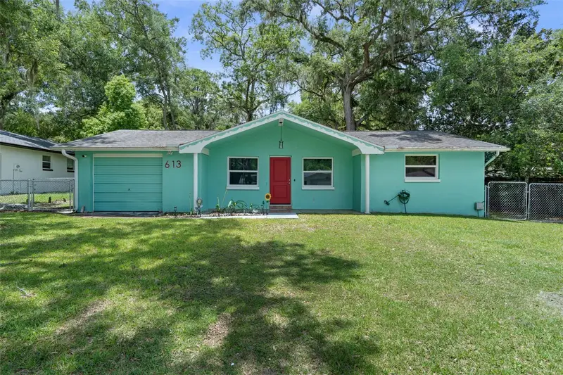 613 Holley St, FL