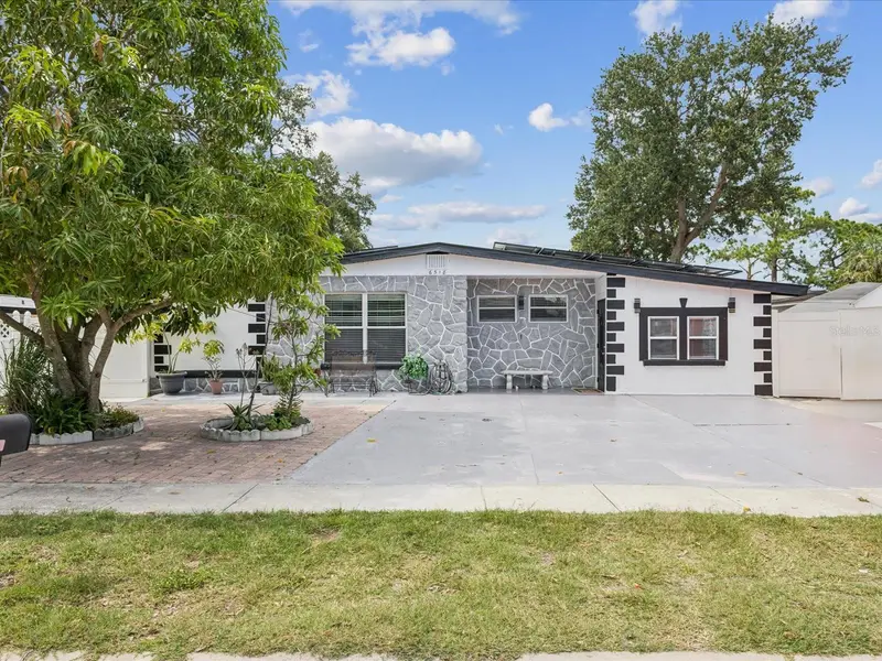 6518 S West Shore Cir, FL