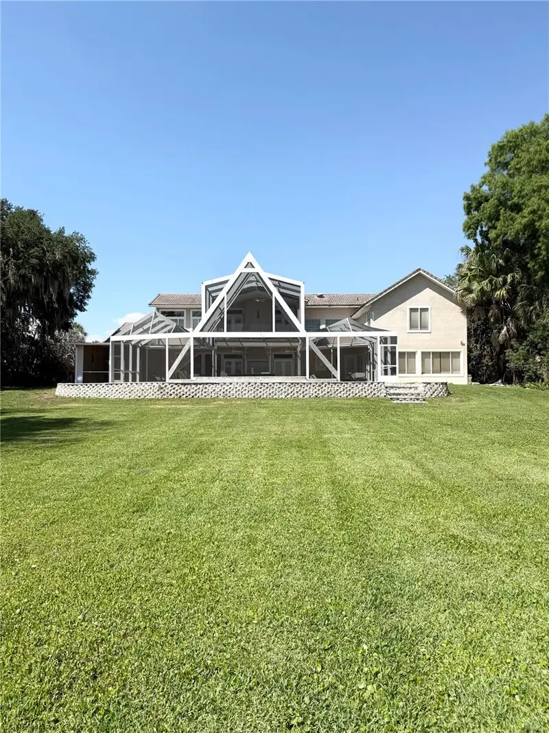 1890 Saha Ct, FL