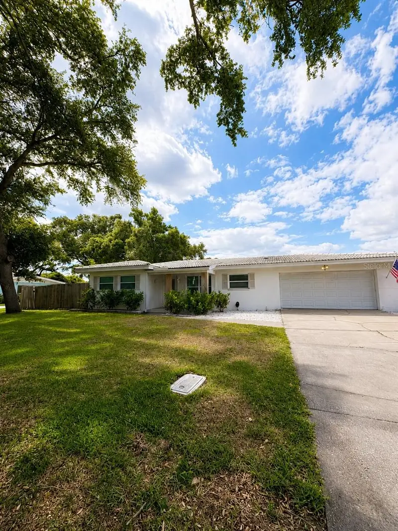 1818 Meadow Ln, FL