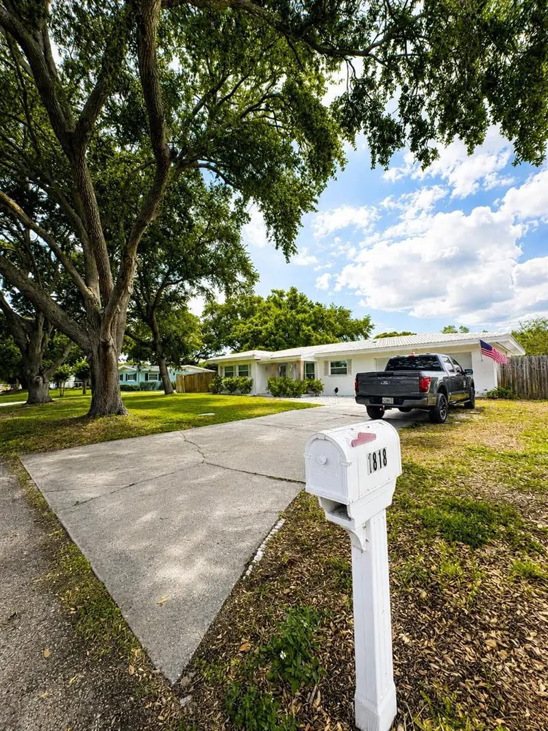 1818 Meadow Ln, FL