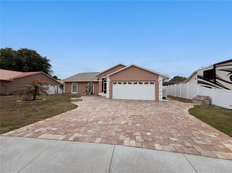 4614 Zoltan Dr, FL
