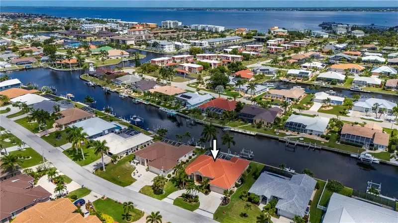 1020 Via Formia, FL