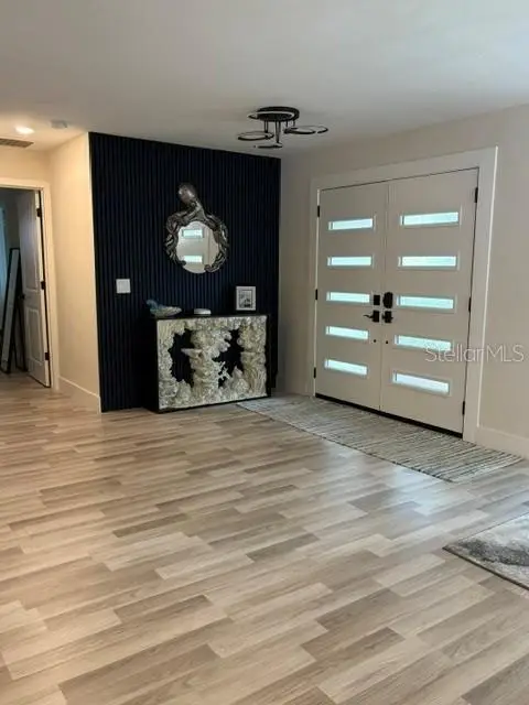 101 Cherry Hill Cir, FL