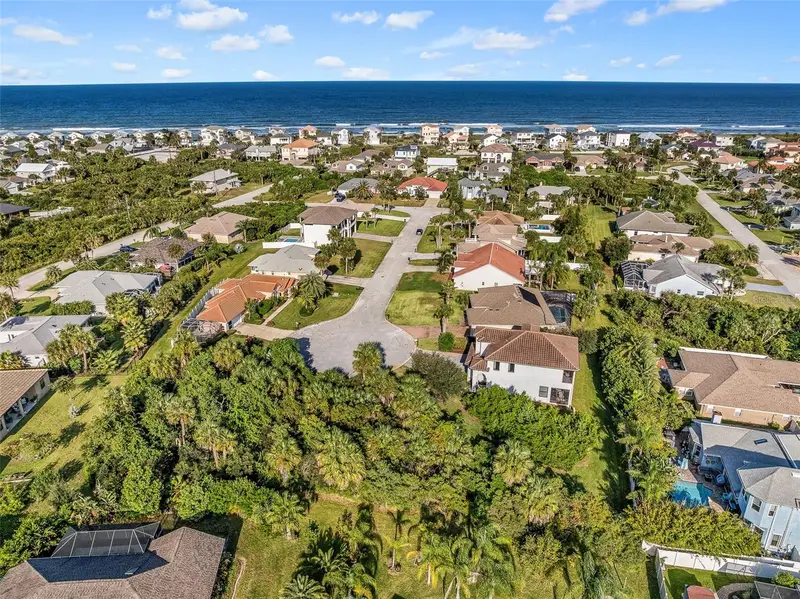 12 Laurel Dr, FL