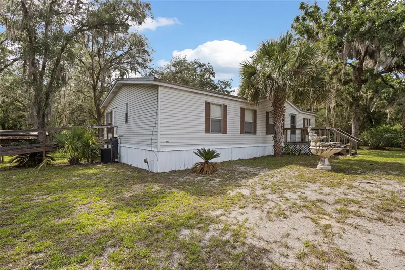 704 Se 791st St, FL