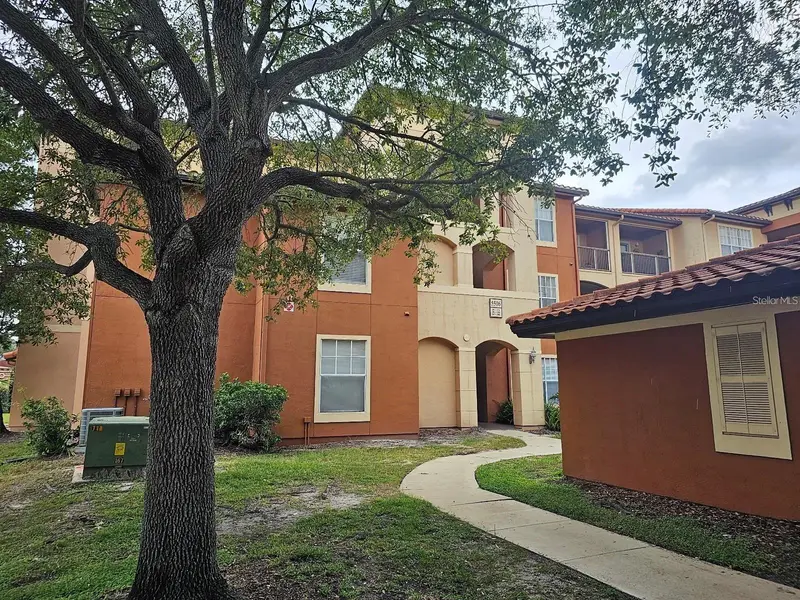 5506 Metrowest Blvd #13-103, FL