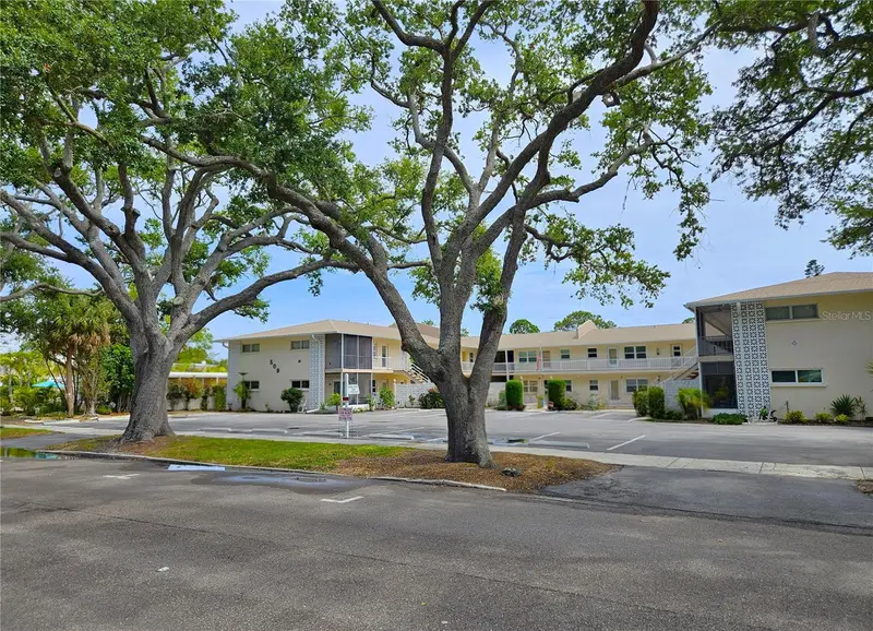 509 W Venice Ave #102, FL