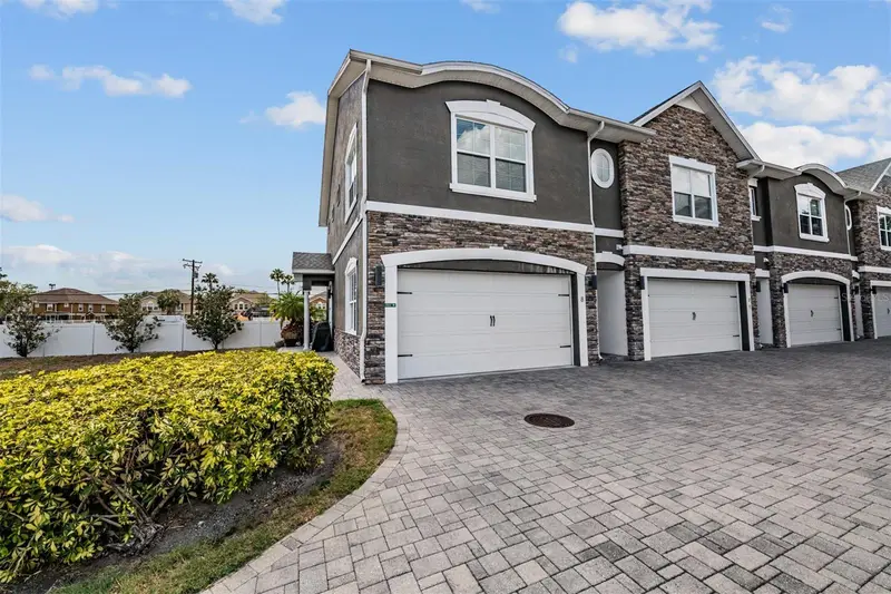 6921 Interbay Blvd #8, FL