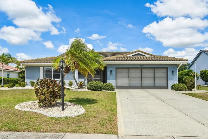 2025 New Bedford Dr, FL