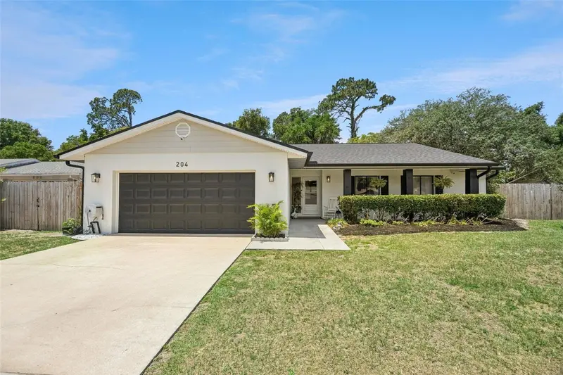204 Dogwood Dr, FL