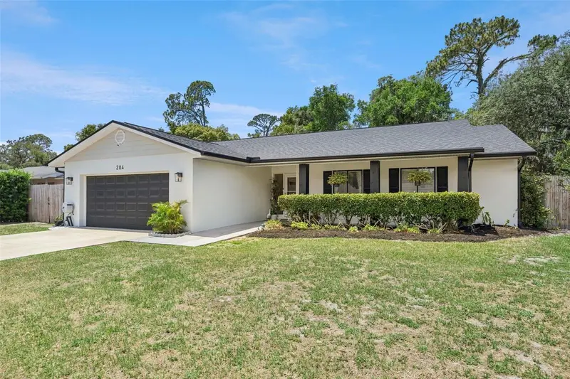 204 Dogwood Dr, FL