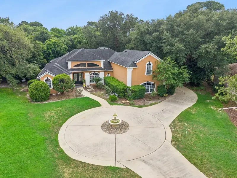 409 Almeria Ct, FL