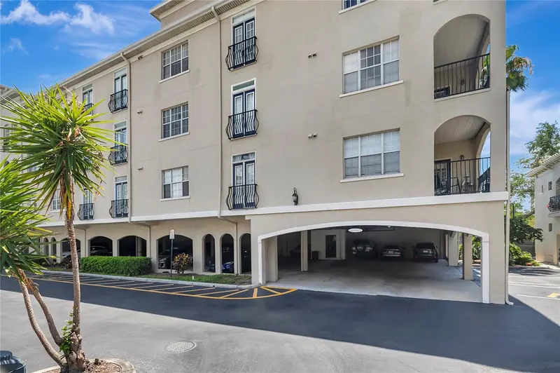 501 Knights Run Ave #2202, FL