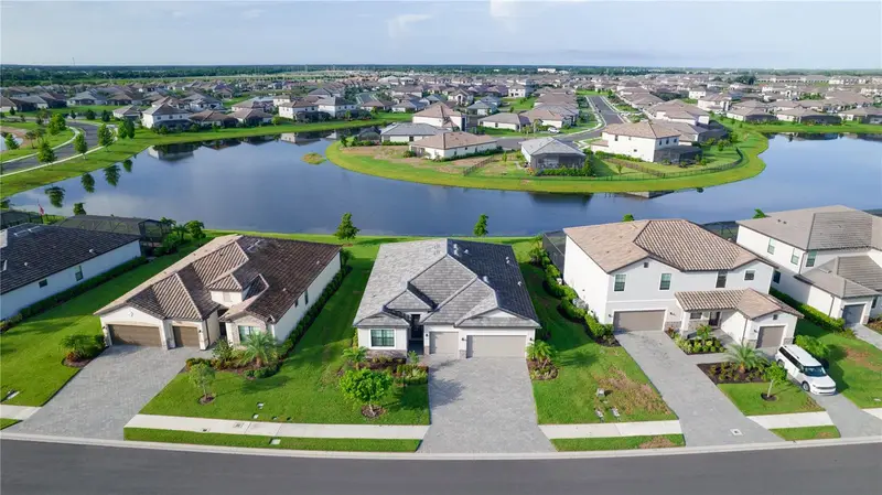 5040 Seafoam Trail, FL