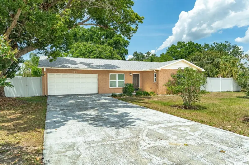614 E Wheeler Rd, FL