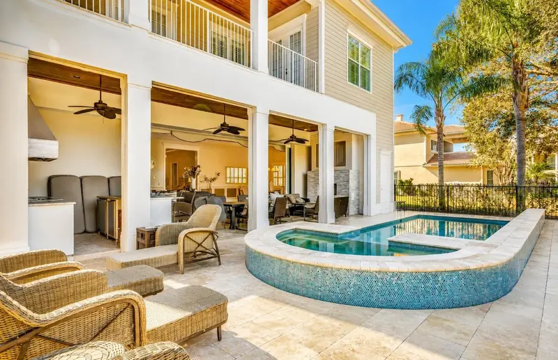7453 Gathering Dr, FL