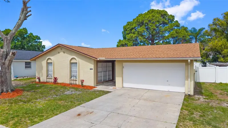 7516 Armand Cir, FL